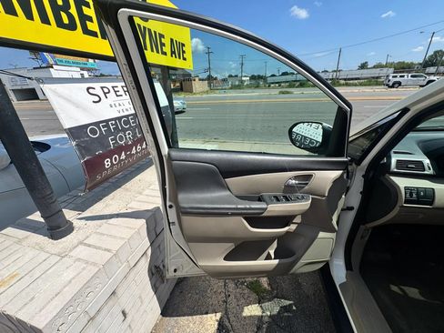 Used 2016 Honda Odyssey SE image 11