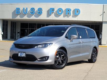 Used 2020 Chrysler Pacifica Touring-L Plus