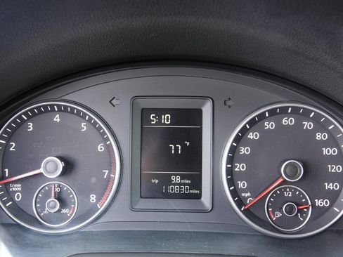 Used 2010 Volkswagen Jetta Limited Edition FWD image 80