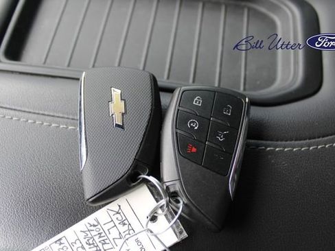 Used 2023 Chevrolet Tahoe Z71 w/ Luxury Package AWD/4WD image 27