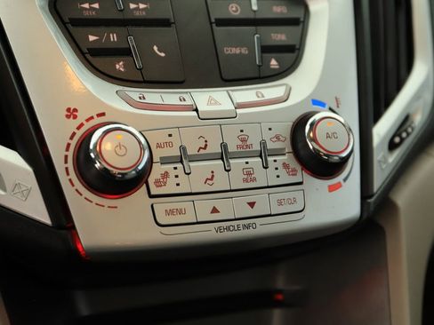 Used 2013 GMC Terrain SLT image 25