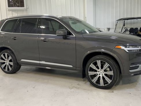 Used 2024 Volvo XC90 B5 Plus image 3