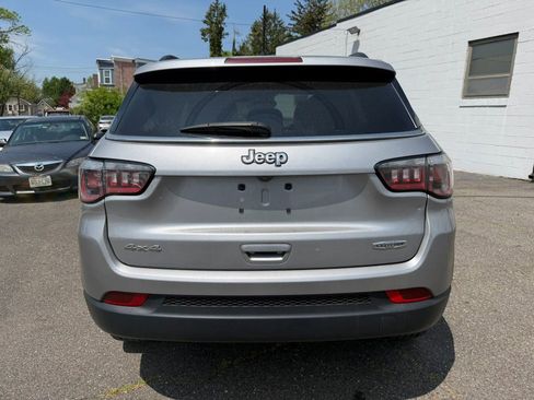 Used 2018 Jeep Compass Latitude AWD/4WD image 14