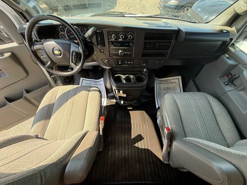 Used 2022 Chevrolet Express 3500 w/ Power Convenience Package RWD image 44