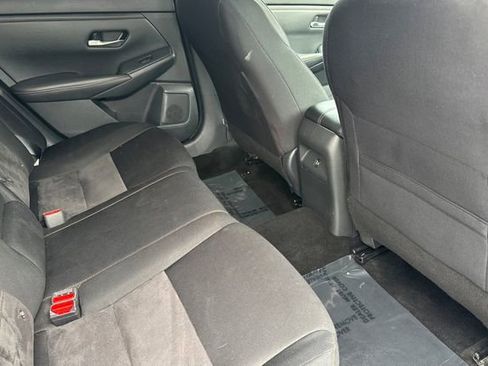 Used 2023 Nissan Sentra SR w/ Electronics Package image 18