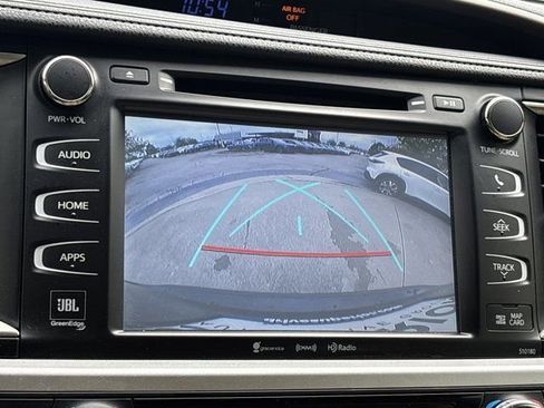 Used 2018 Toyota Highlander Limited AWD/4WD image 39