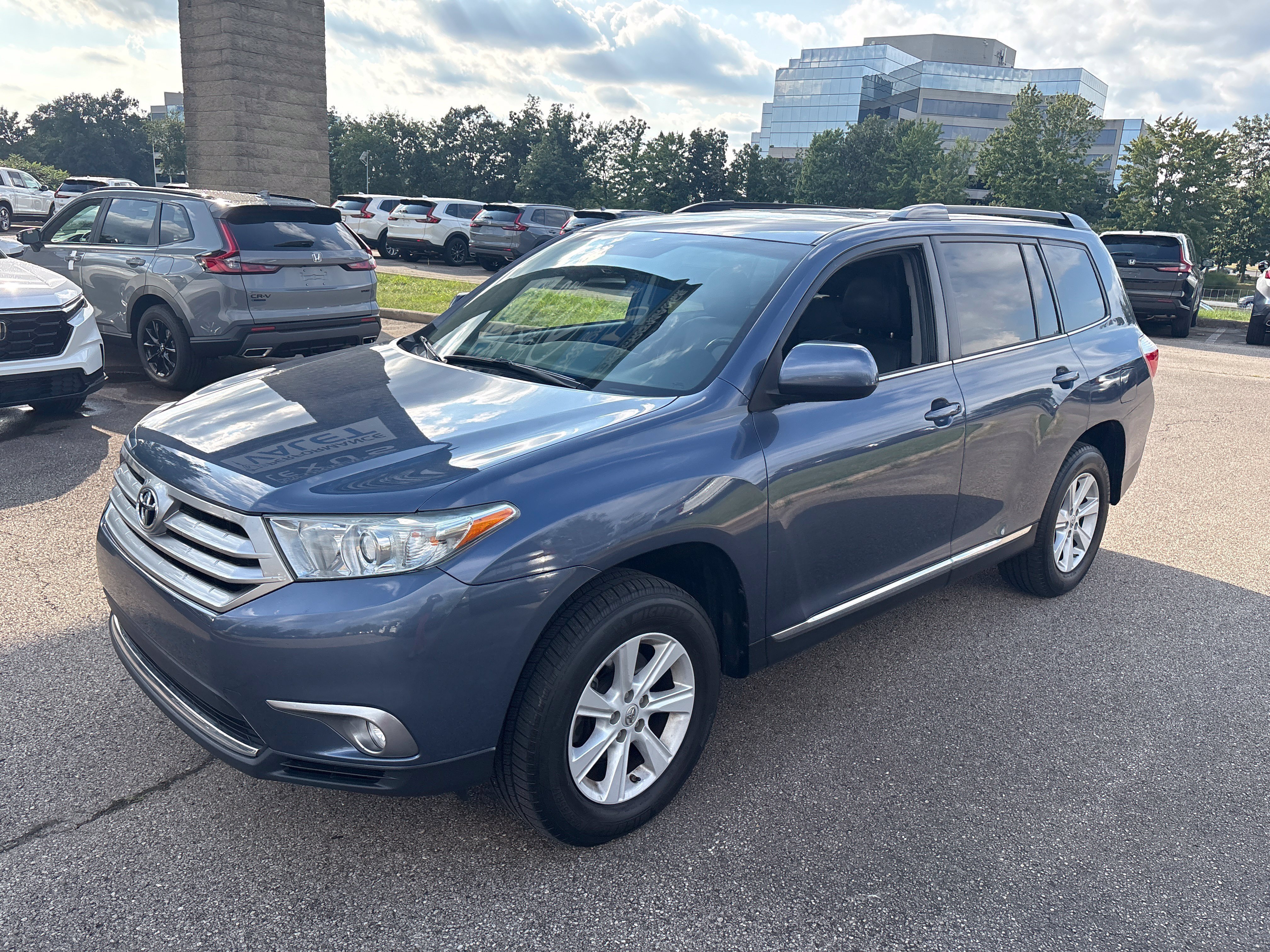 Used 2013 Toyota Highlander SE AWD/4WD image 9
