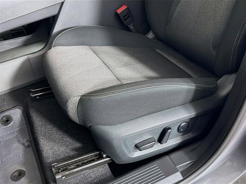 Certified 2026 Nissan Rogue SV FWD image 19