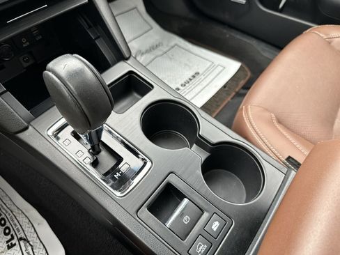 Used 2018 Subaru Outback 2.5i Touring w/ Popular Package #3 image 19