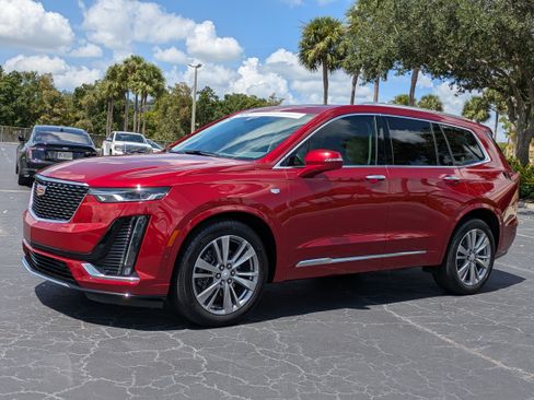 Certified 2024 Cadillac XT6 Premium Luxury w/ Technology Package FWD image 2