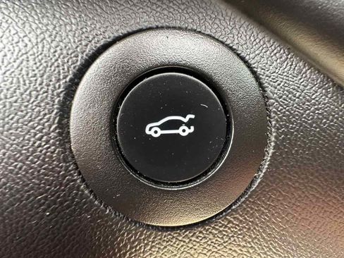 Used 2019 Chevrolet Camaro LT w/ Technology Package RWD image 21