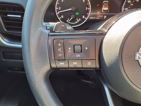 Used 2023 Nissan Rogue SV image 21