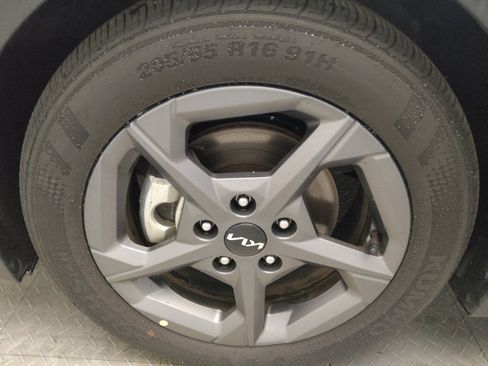 Used 2025 Kia K4 LXS image 31