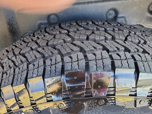 Used 2024 Jeep Wrangler Sport image 12