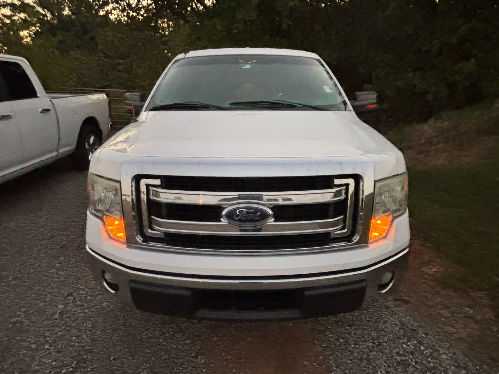 Used 2014 Ford F150 XLT w/ XLT Convenience Package RWD image 2