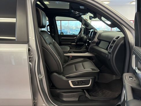 Used 2025 RAM 1500 Laramie image 30