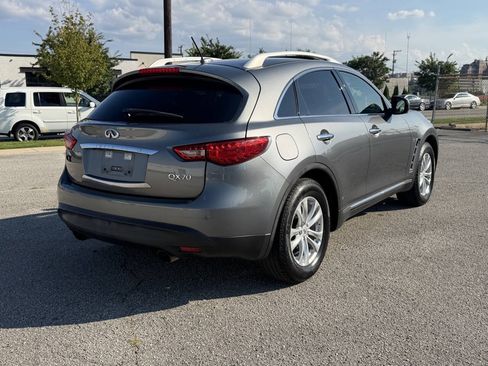 Used 2017 INFINITI QX70 AWD w/ Premium Package image 6