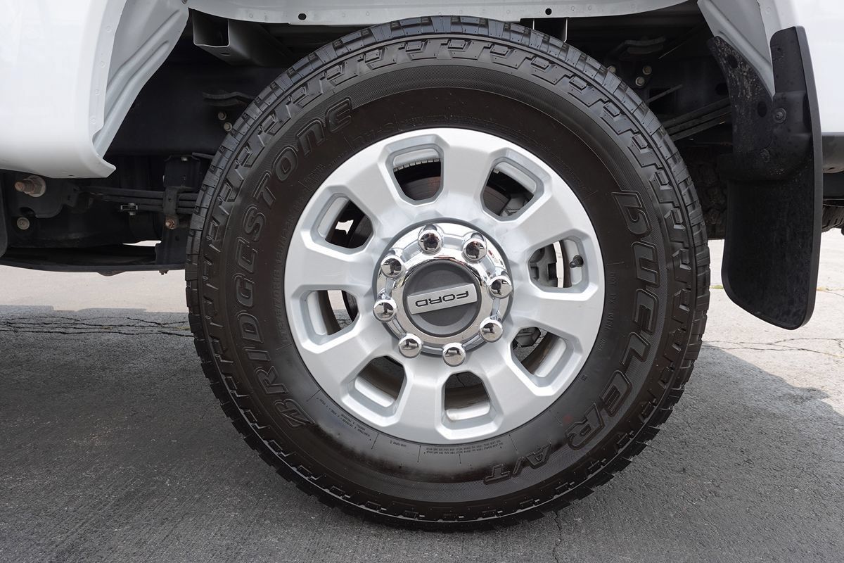 Used 2024 Ford F350 XLT w/ FX4 Off-Road Package AWD/4WD image 58