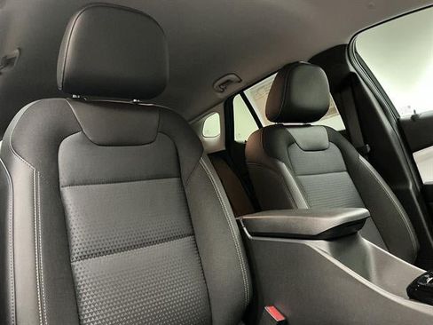 New 2026 Chevrolet Trax LT w/ Driver Confidence Package FWD image 32