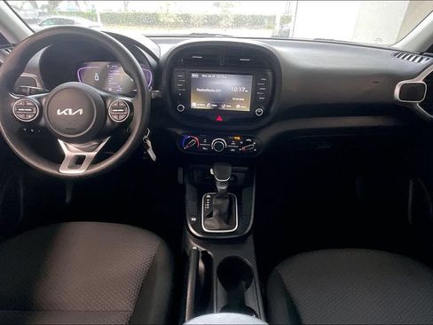 Used 2024 Kia Soul LX w/ Option Group 015 FWD image 6