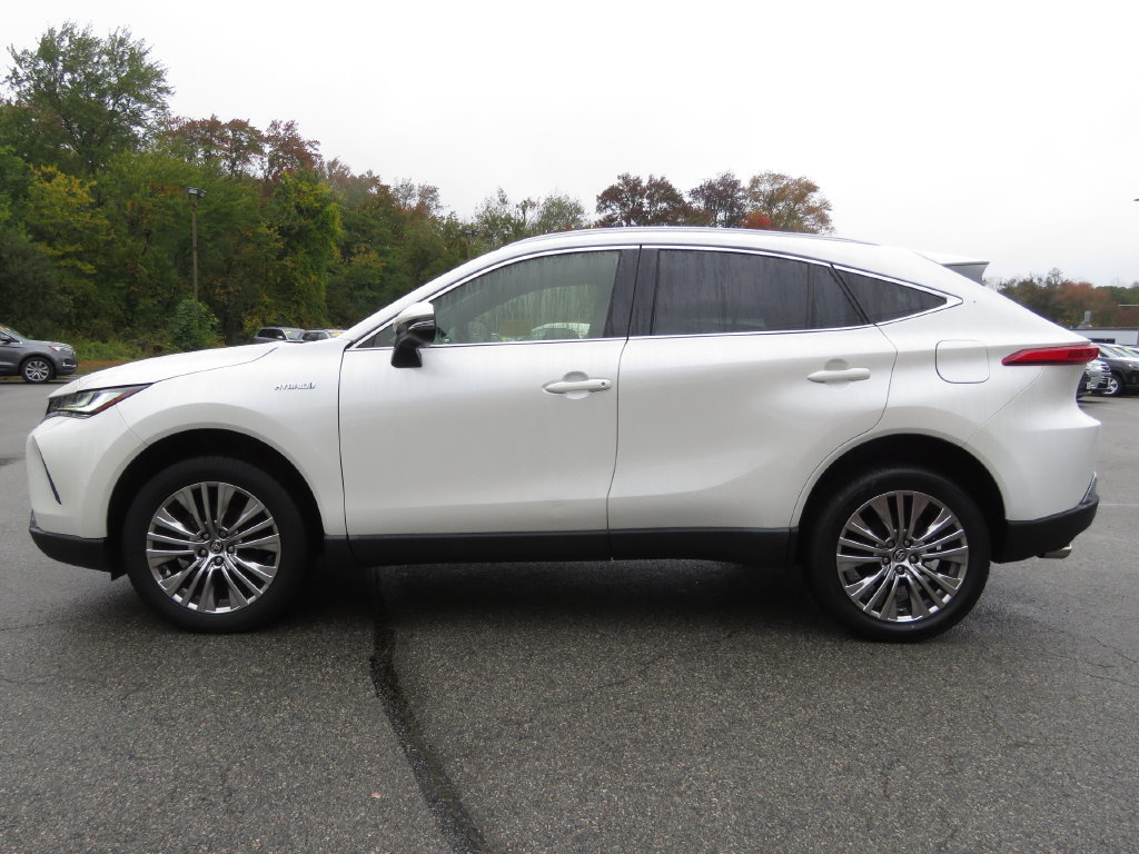 Used 2021 Toyota Venza XLE w/ Softex Package AWD/4WD image 8