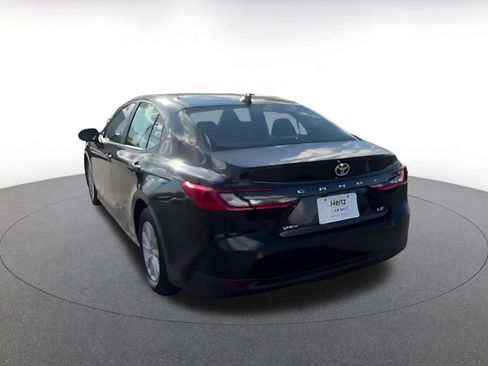 Used 2025 Toyota Camry LE image 11