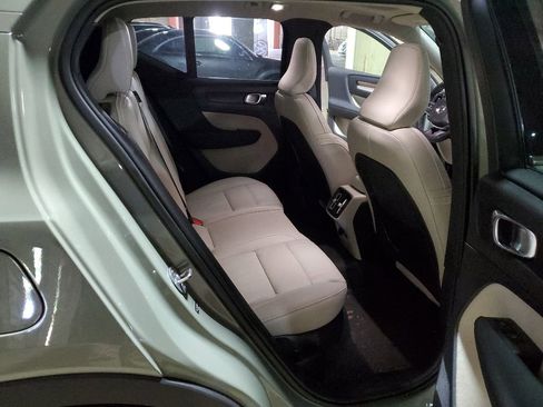 Used 2023 Volvo XC40 B5 Plus w/ Protection Package Premier AWD/4WD image 15