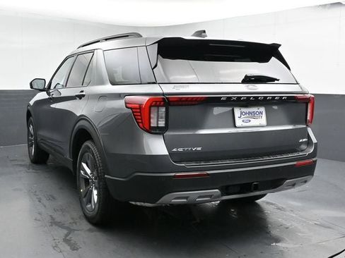 New 2026 Ford Explorer Active w/ Active Comfort Package image 8