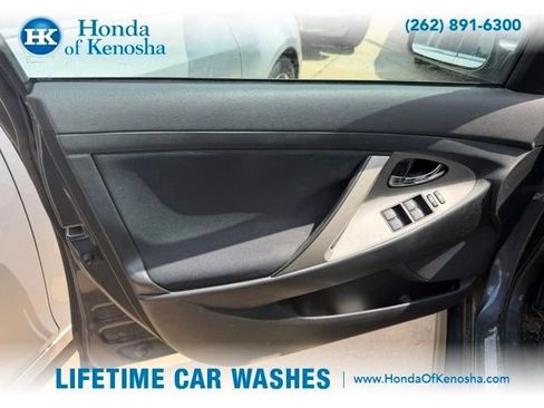 Used 2011 Toyota Camry SE w/ SE Extra-Value Pkg #1 FWD image 7