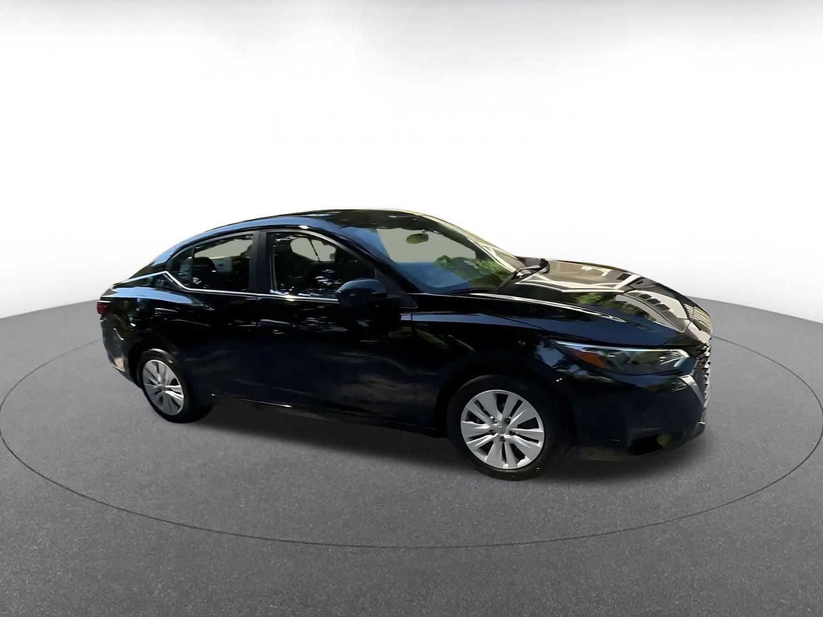 Used 2025 Nissan Sentra S FWD image 2