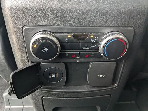 Used 2023 Ford Explorer Limited image 17