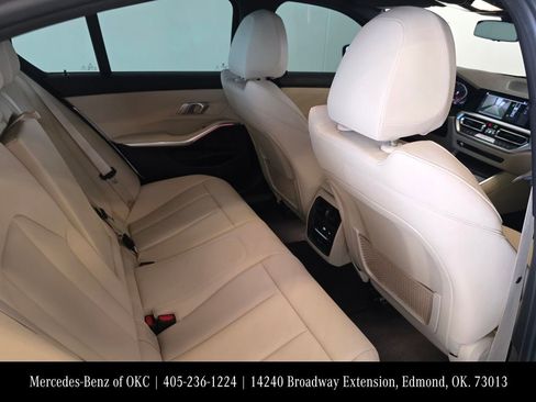 Used 2021 BMW 330i Sedan w/ Premium Package image 18