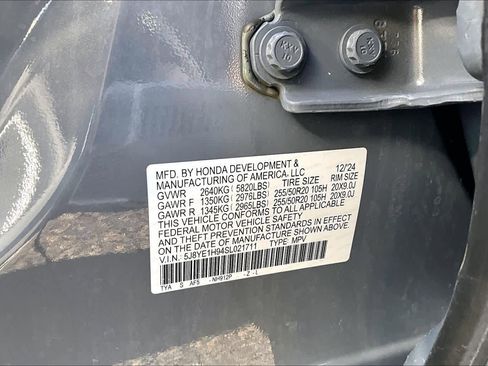 Used 2025 Acura MDX A-Spec image 29