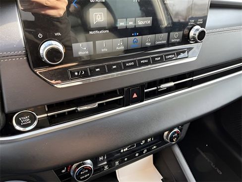 Used 2023 Mitsubishi Outlander SE image 20