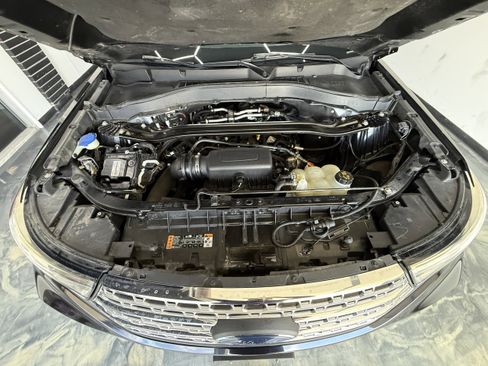 Used 2021 Ford Explorer Limited AWD/4WD image 29