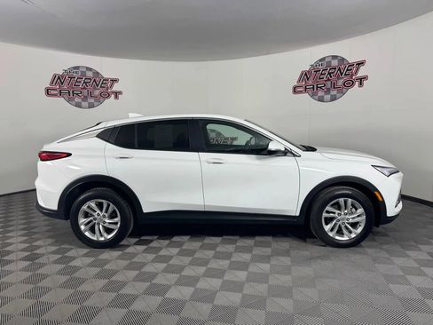 Used 2025 Buick Envista Preferred image 8