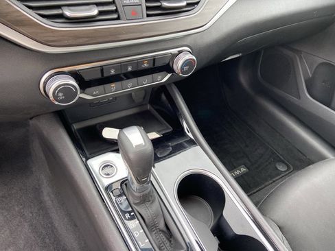 Used 2024 Nissan Altima 2.5 SV image 37