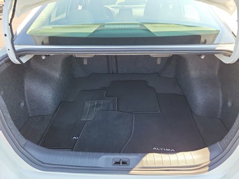 Certified 2022 Nissan Altima 2.5 SV image 8