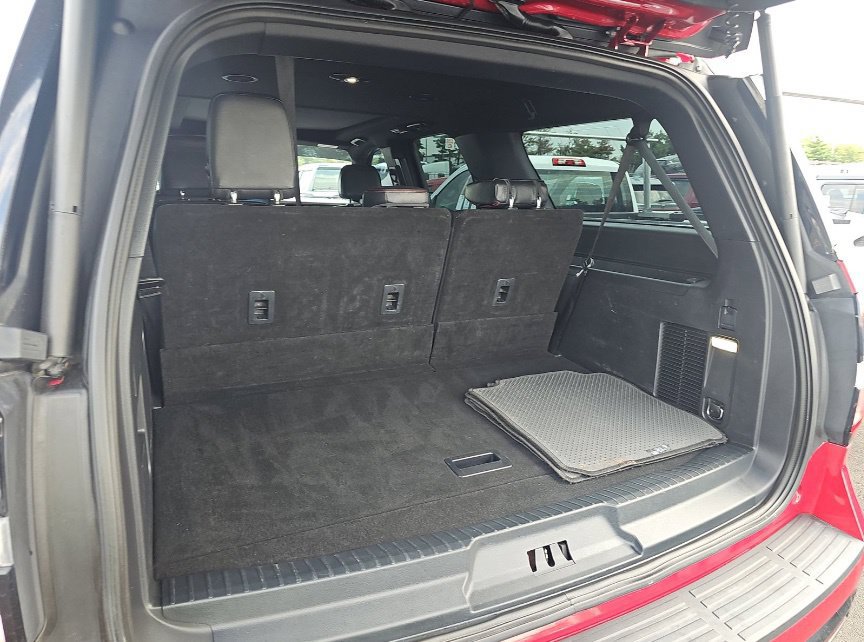 Used 2022 Ford Expedition Max Limited AWD/4WD image 9