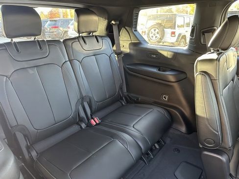 New 2025 Jeep Grand Cherokee L Limited image 21