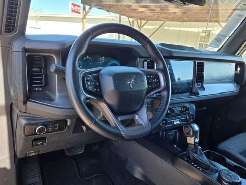Used 2025 Ford Bronco Big Bend image 15