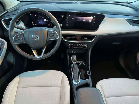 Used 2024 Buick Encore GX Preferred AWD/4WD image 10