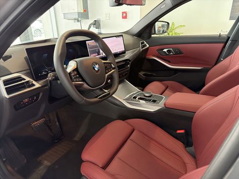 Used 2025 BMW 330i xDrive Sedan w/ M Sport Package image 41