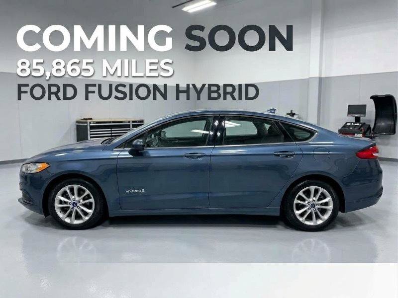 Used 2019 Ford Fusion SE FWD image 2