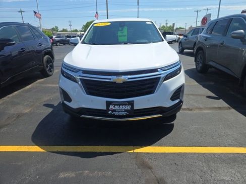 Used 2022 Chevrolet Equinox LT FWD image 2