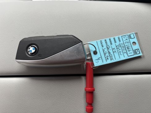 Used 2025 BMW X5 xDrive50e w/ M Sport Package image 21