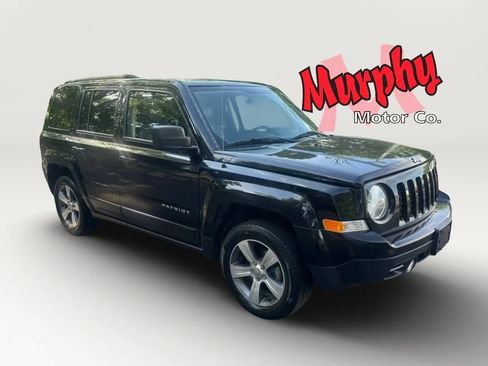 Used 2017 Jeep Patriot High Altitude AWD/4WD image 11