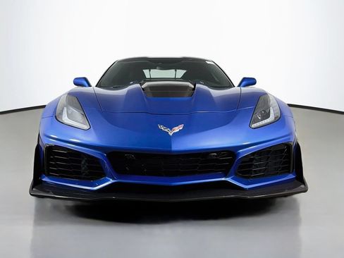 Used 2019 Chevrolet Corvette ZR1 RWD image 2