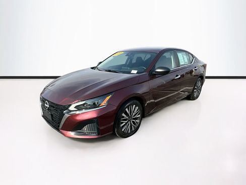 Certified 2024 Nissan Altima 2.5 SV FWD image 6