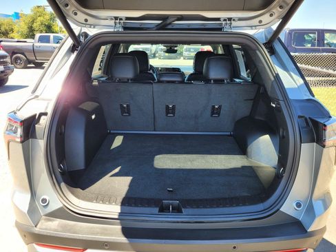 Used 2025 Chevrolet Equinox LT w/ Convenience Package II AWD/4WD image 35